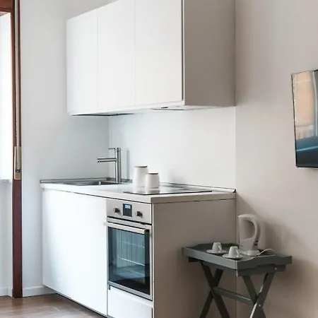 Starhost - Golden Apartment Salerno