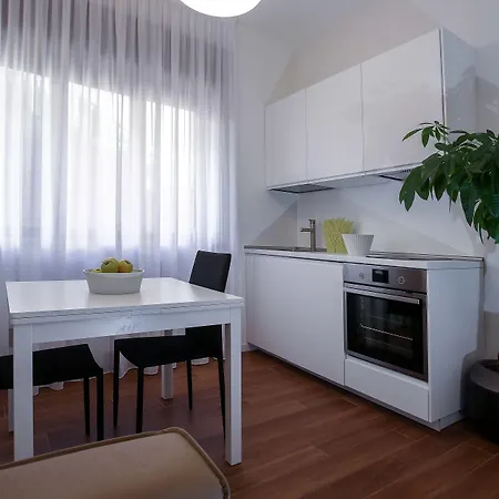 Starhost - Golden ساليرنو