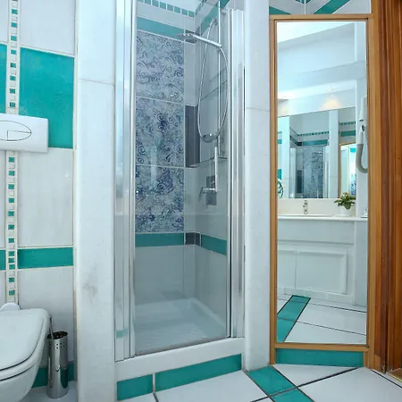 Starhost - Golden ساليرنو